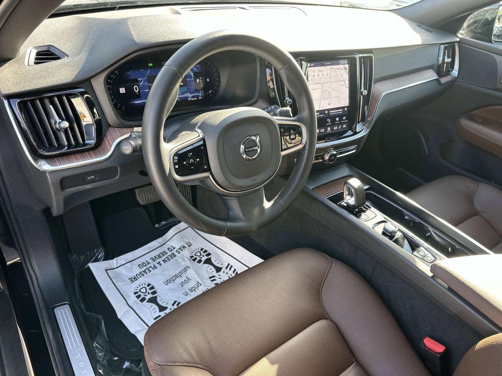 Certified 2025 Volvo V60 B5 Cross Country Plus image 9