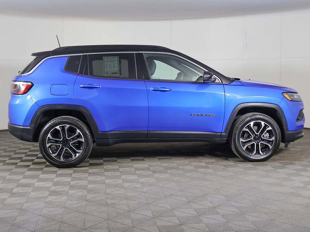 Used 2023 Jeep Compass Limited image 18