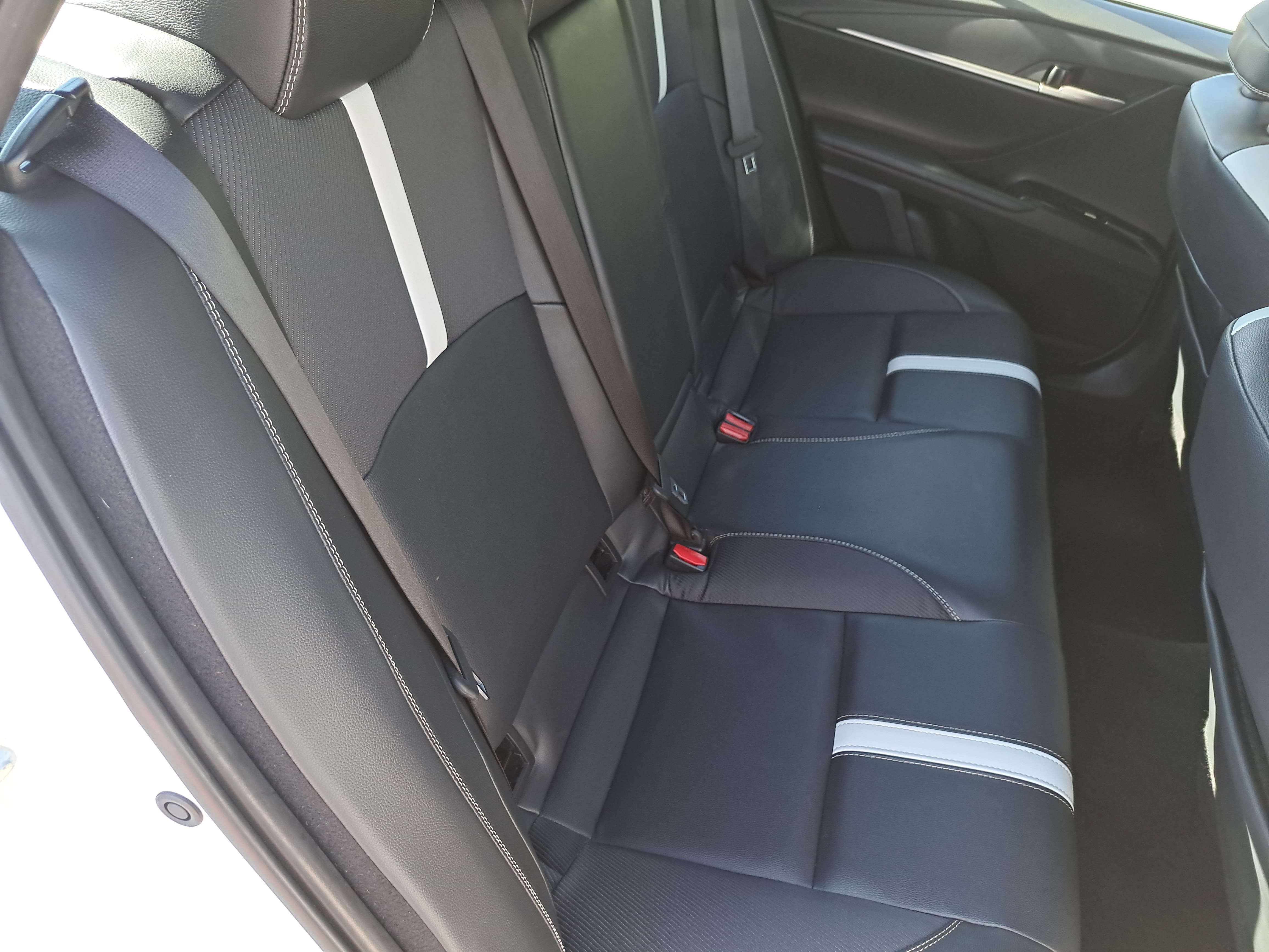 Used 2025 Toyota Camry SE FWD image 12