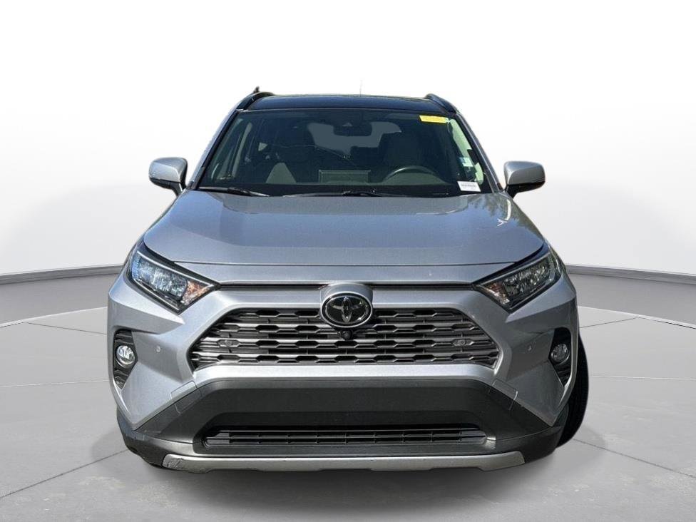 Used 2020 Toyota RAV4 Limited video 3