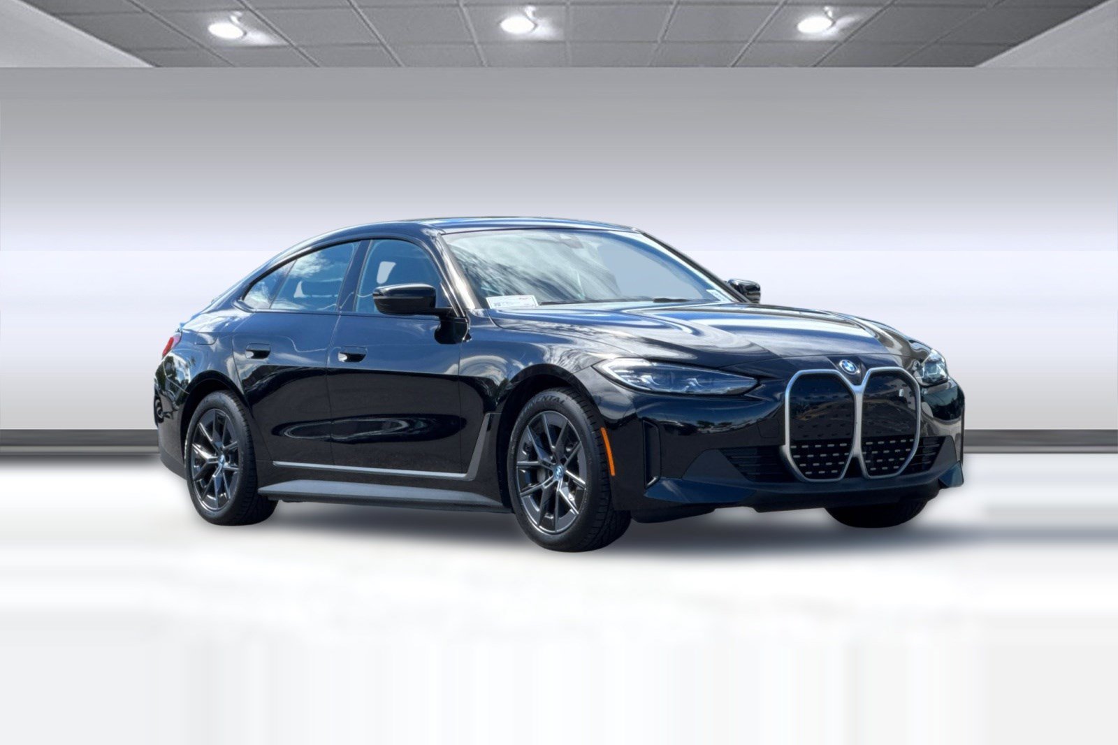 Used 2023 BMW i4 eDrive35 w/ Premium Package RWD image 6