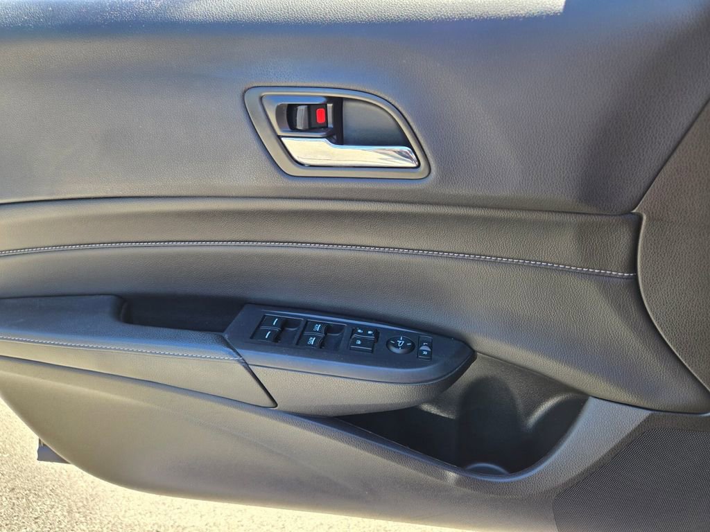 Used 2015 Acura ILX w/ Premium Package FWD image 29