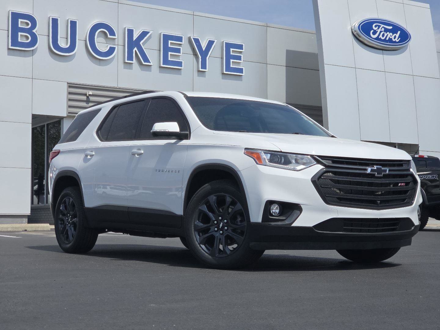 Used 2021 Chevrolet Traverse RS FWD image 2