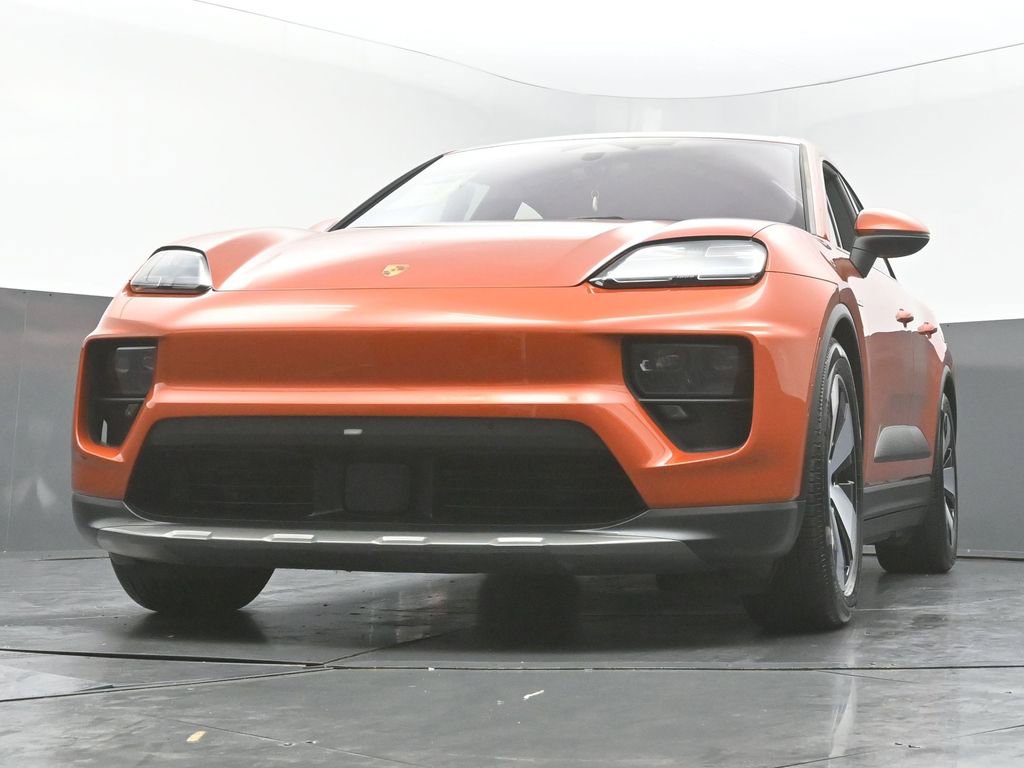 Used 2024 Porsche Macan 4 Electric AWD/4WD image 41
