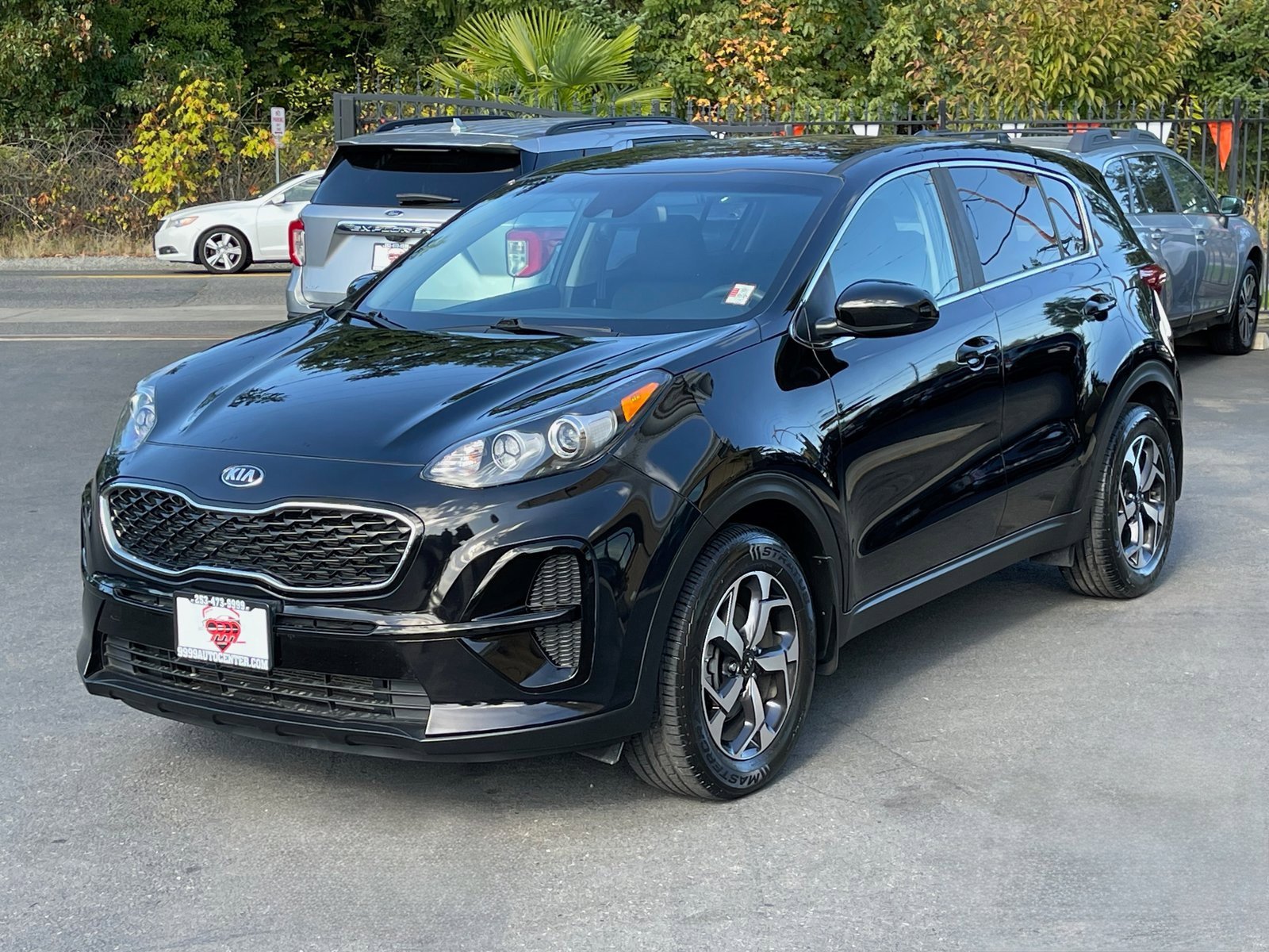 Used 2020 Kia Sportage LX image 3