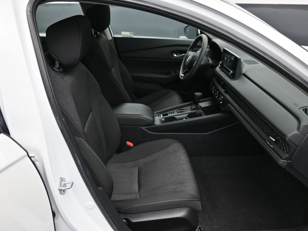Certified 2023 Honda Accord EX image 25
