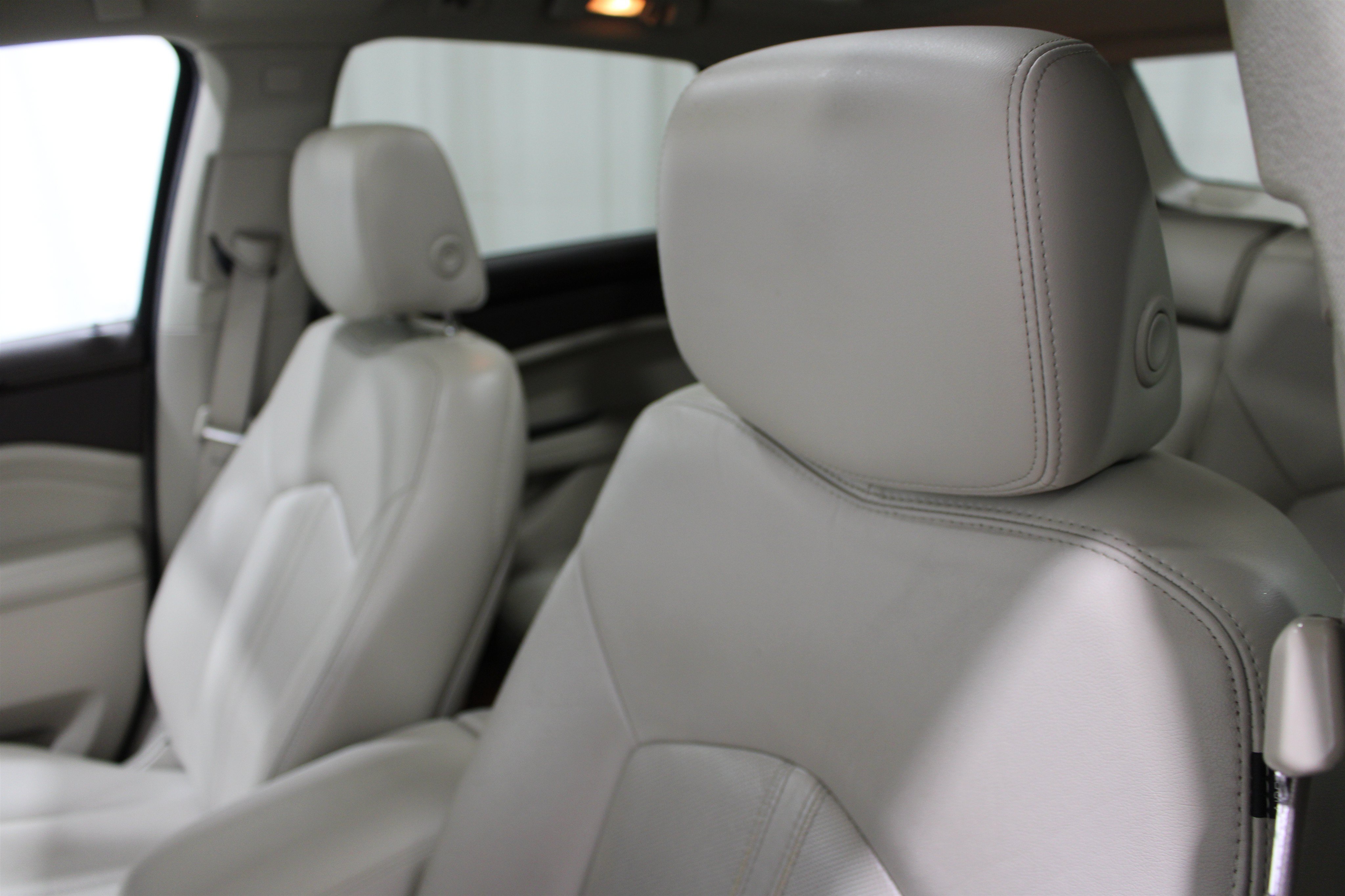 Used 2012 Cadillac SRX Performance FWD image 4