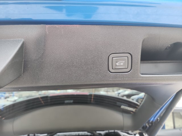 New 2026 Chevrolet Equinox EV RS w/ Active Safety Package 3 AWD/4WD image 16