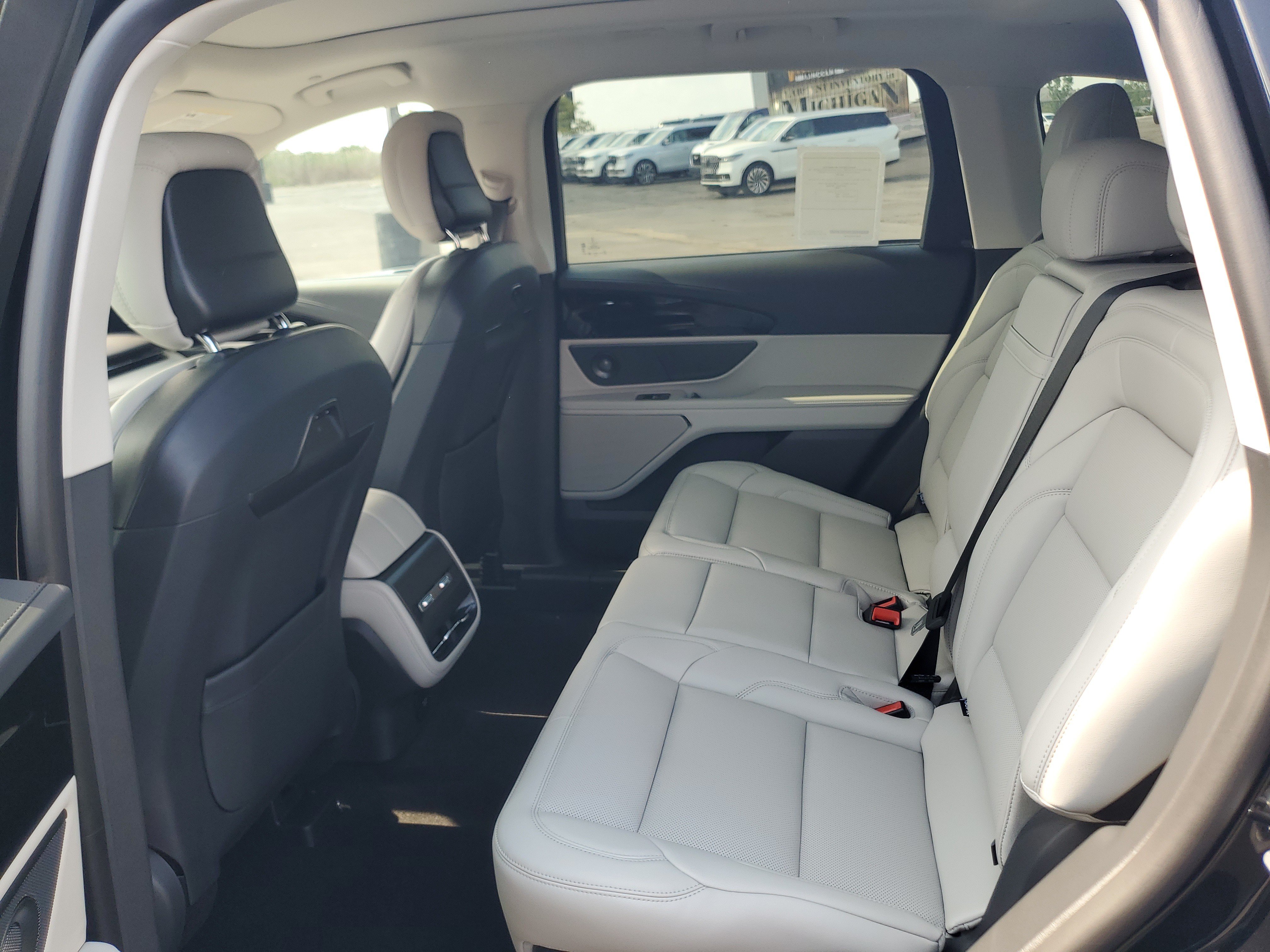 New 2026 Lincoln Nautilus Premier w/ Equipment Group 102A AWD/4WD image 28