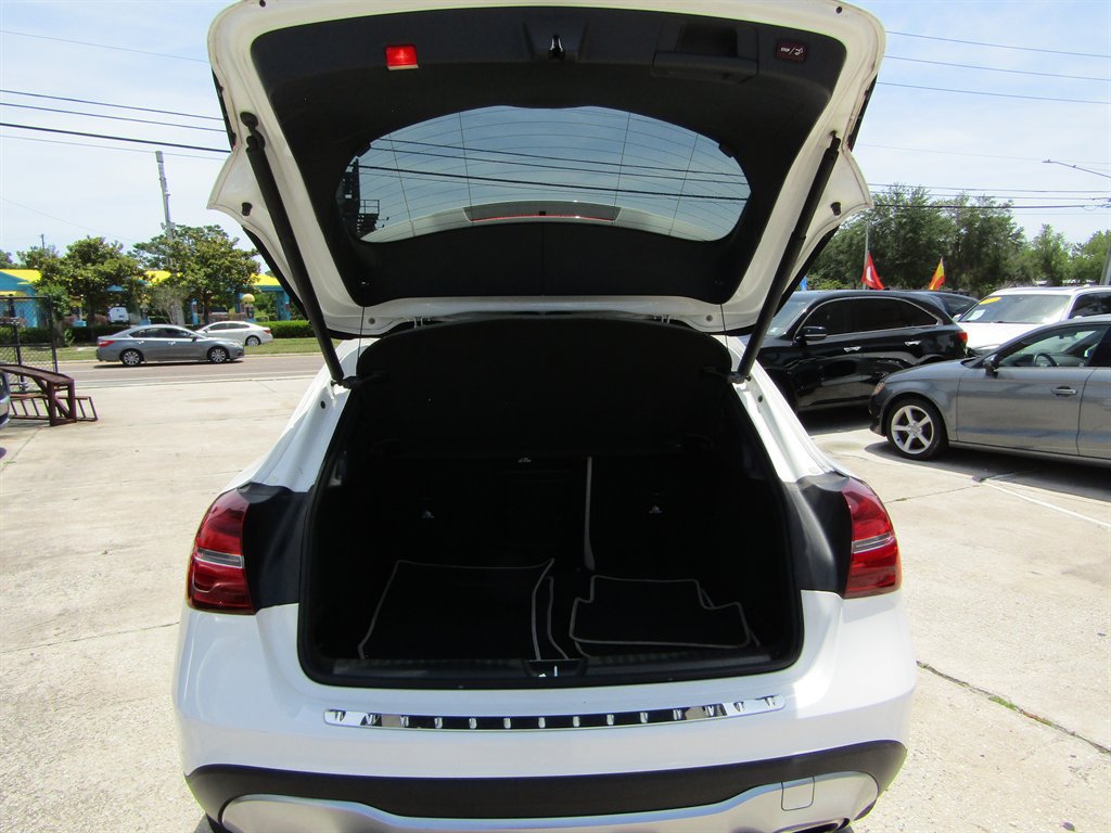 Used 2020 Mercedes-Benz GLA 250 4MATIC image 7