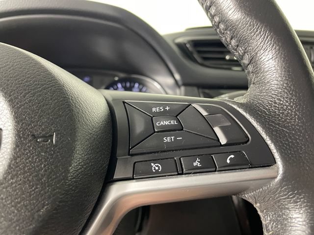 Used 2018 Nissan Rogue SV AWD/4WD image 10