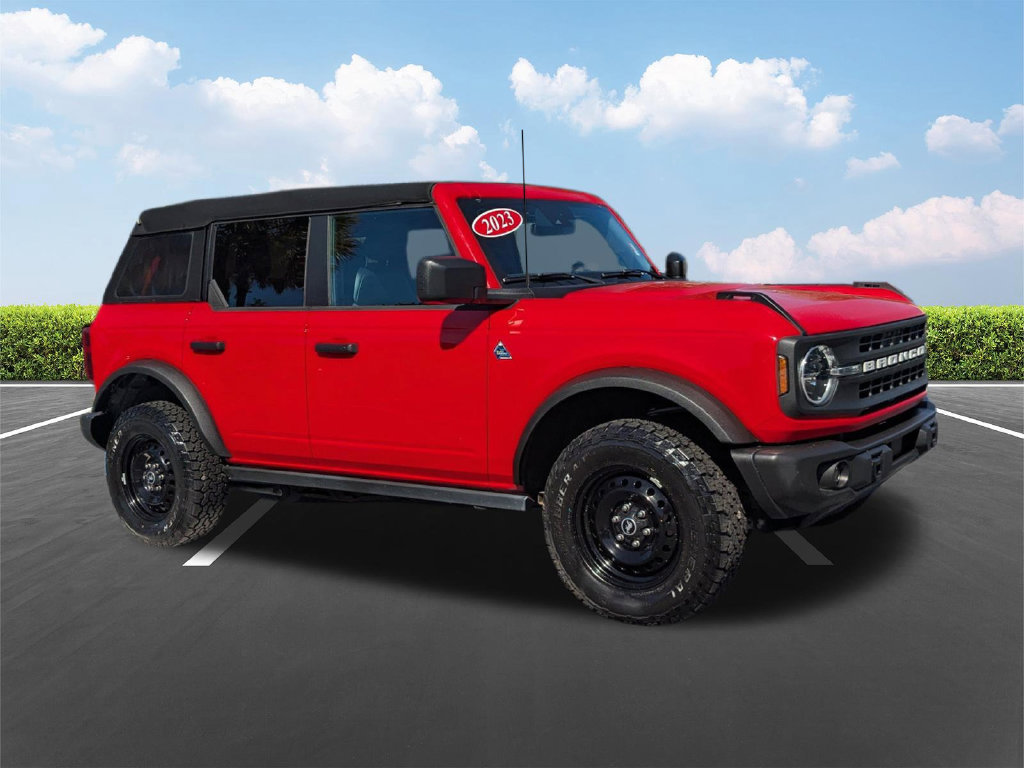 Used 2023 Ford Bronco Black Diamond AWD/4WD image 2