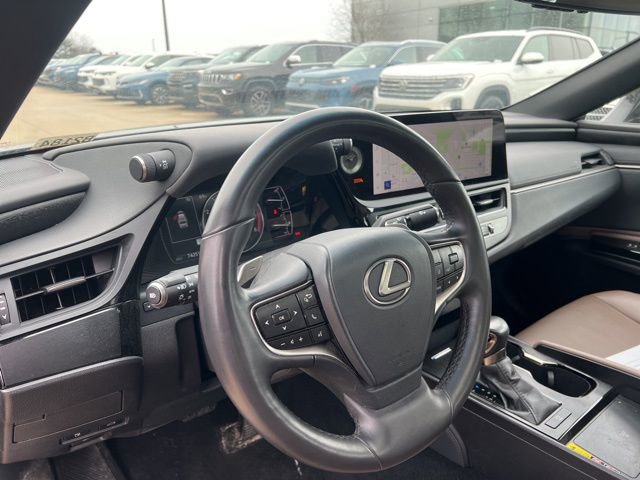Used 2024 Lexus ES 350 w/ Premium Package image 11