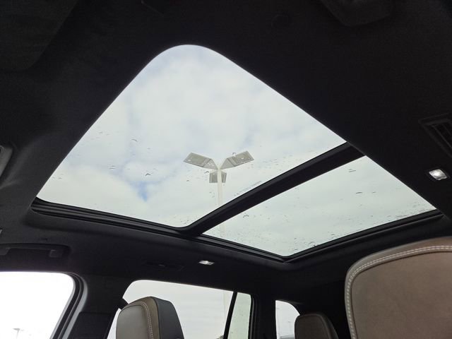 New 2026 GMC Acadia Denali Ultimate w/ LPO, Floor Liner Package image 3