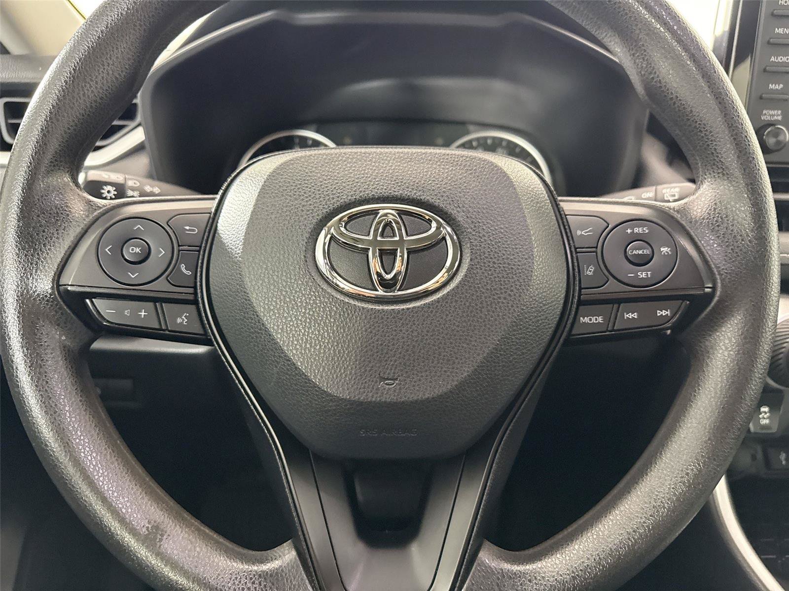 Used 2022 Toyota RAV4 LE FWD image 16