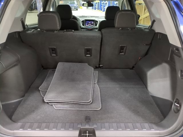 Used 2022 GMC Terrain SLE w/ Driver Convenience Package image 12