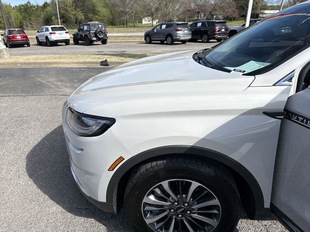 Used 2023 Lincoln Nautilus FWD w/ Premium Package image 37
