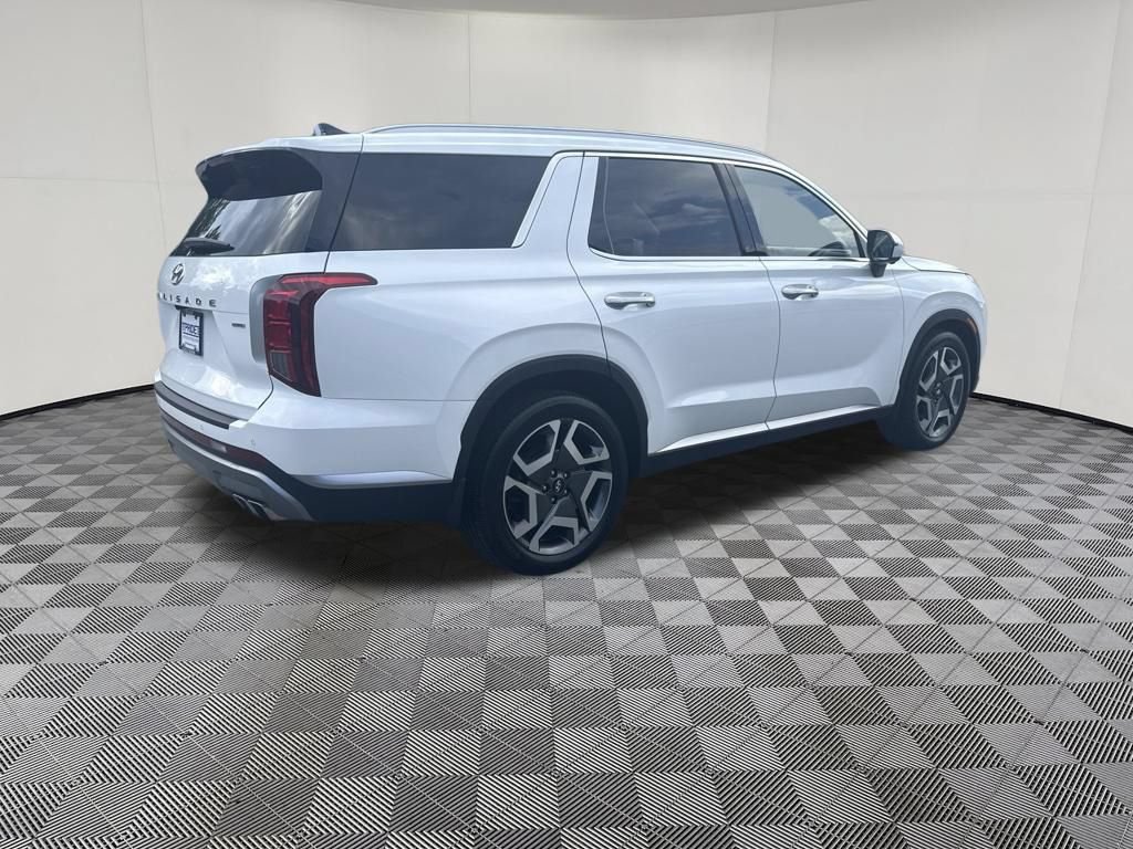 Used 2024 Hyundai Palisade SEL w/ Premium Package AWD/4WD image 5