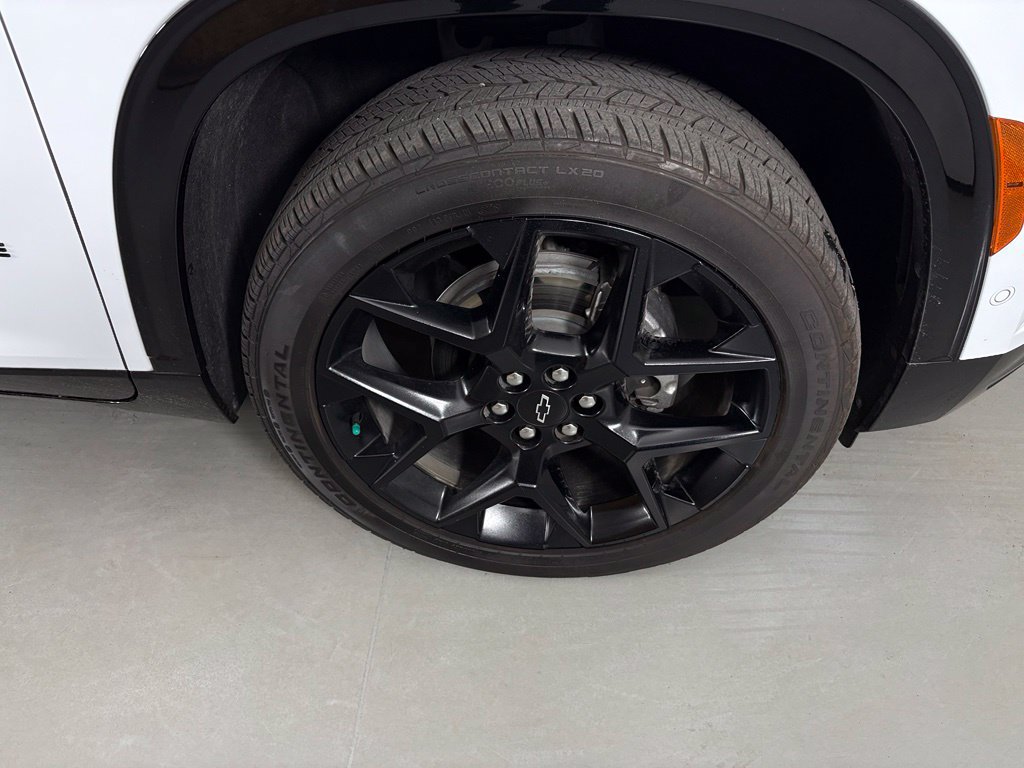 Certified 2026 Chevrolet Traverse RS w/ LPO, Floor Liner Package FWD image 12