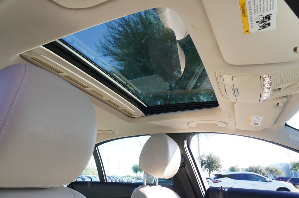 Used 2021 Mercedes-Benz C 300 Sedan image 13