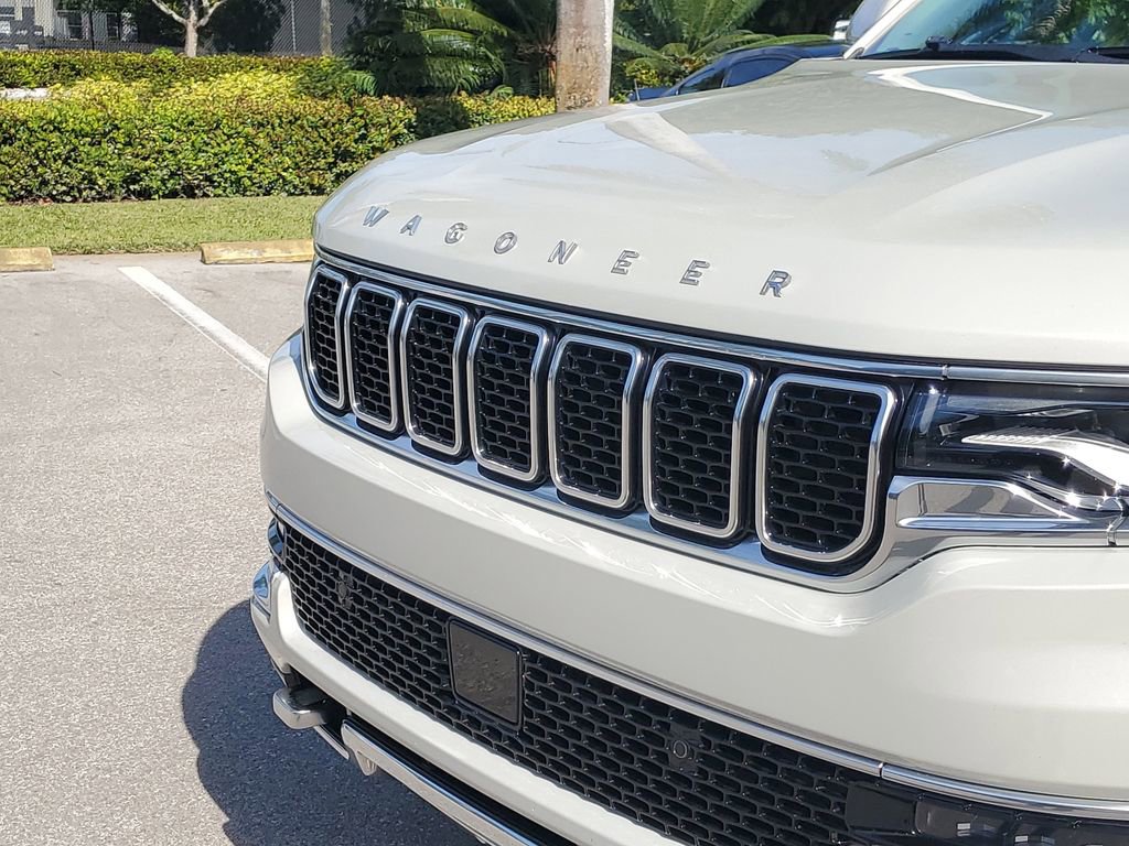 Used 2022 Jeep Wagoneer Series III w/ Premium Group I image 9