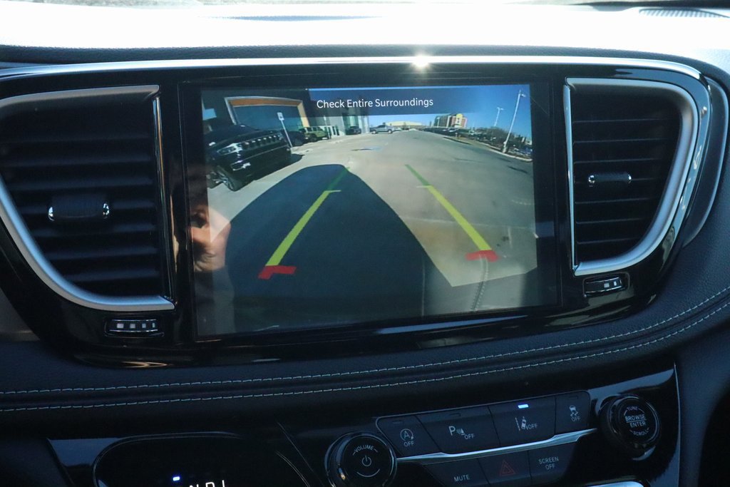 New 2026 Chrysler Pacifica Select w/ S Appearance Package FWD image 6