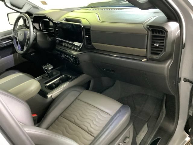 Used 2024 Chevrolet Silverado 1500 ZR2 w/ Technology Package AWD/4WD image 33
