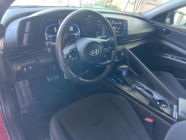Certified 2025 Hyundai Elantra Sport image 15