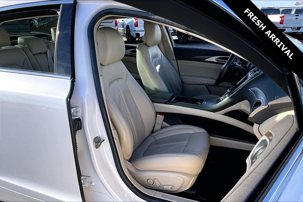 Used 2019 Lincoln MKZ Reserve w/ Reserve Plus Package image 28