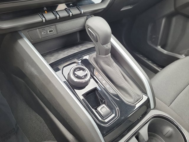 Used 2023 Chevrolet Colorado Trail Boss image 31