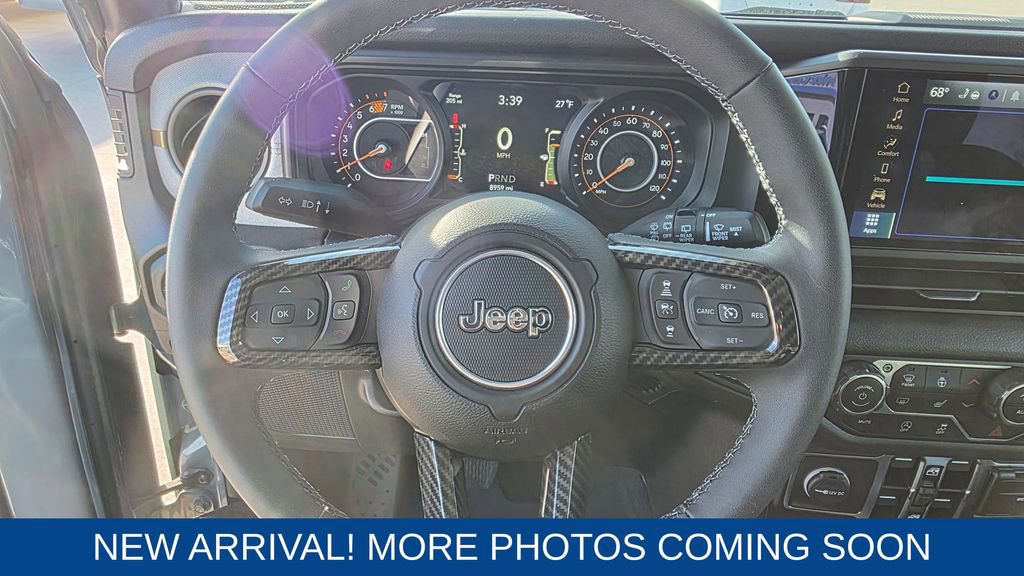 Used 2025 Jeep Wrangler Willys image 14