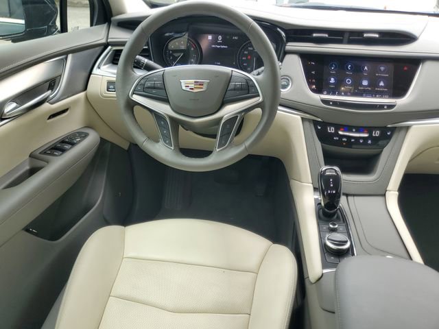 Certified 2024 Cadillac XT5 Premium Luxury w/ Technology Package FWD image 16