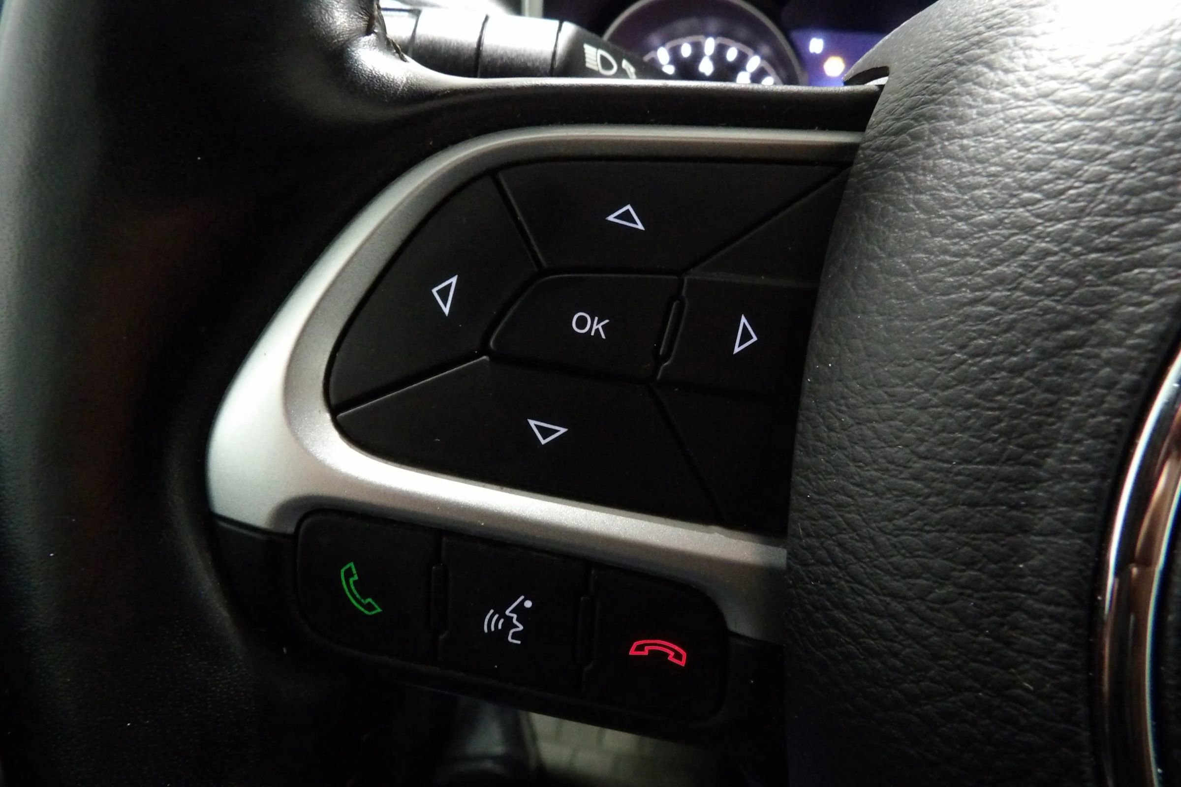 Used 2020 Jeep Compass Limited image 18