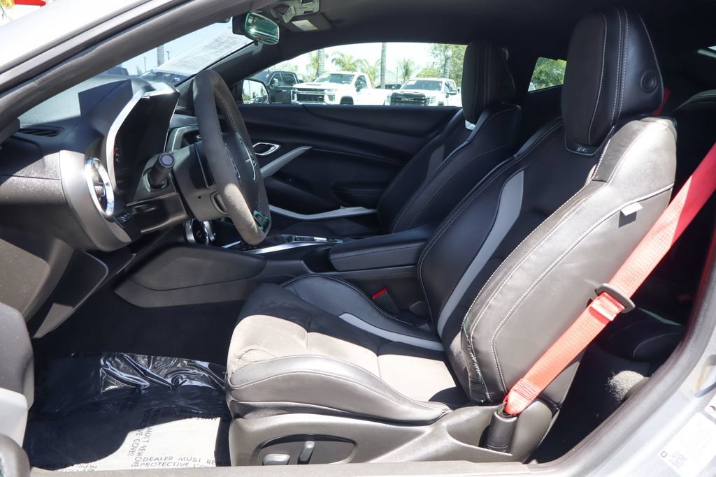 Used 2021 Chevrolet Camaro SS RWD image 20