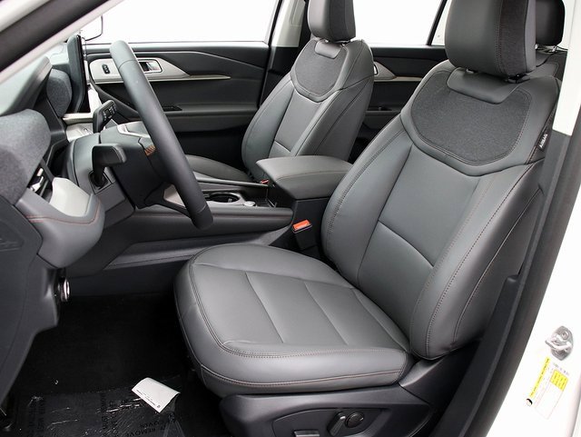 New 2026 Ford Explorer Active image 9