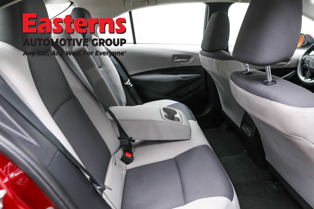 Used 2025 Toyota Corolla LE image 23