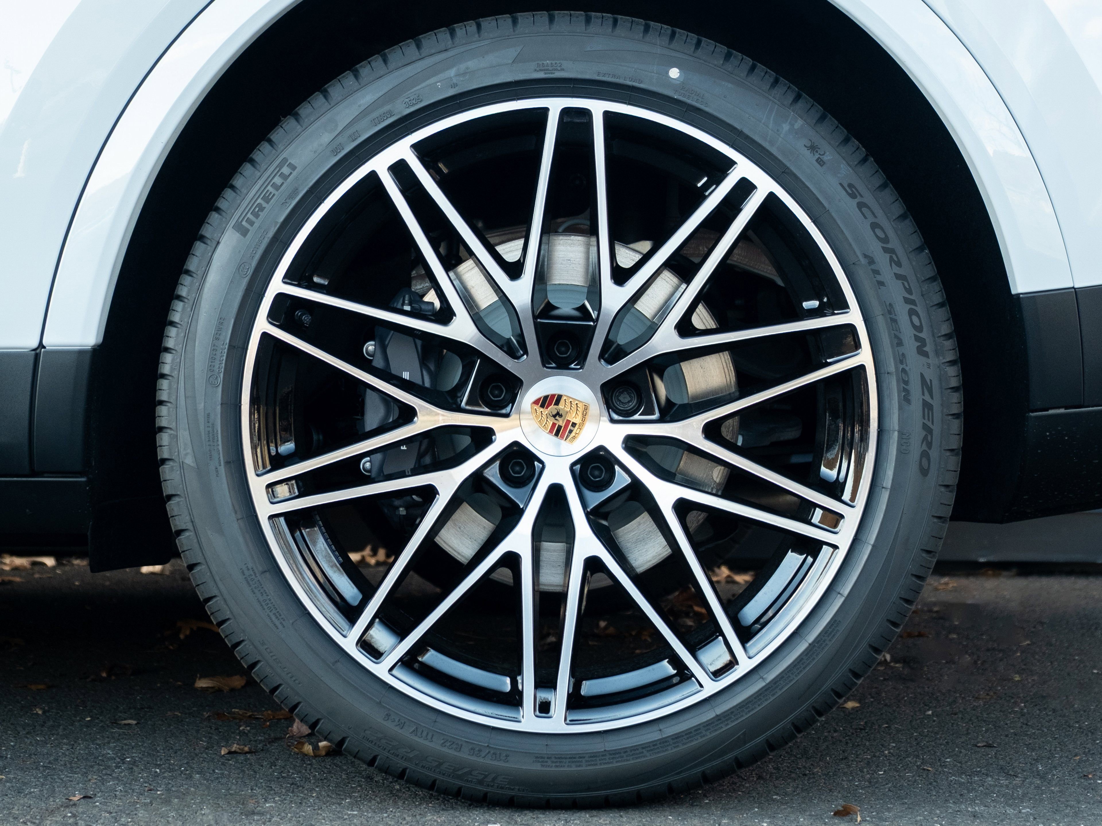 New 2026 Porsche Cayenne Coupe image 13