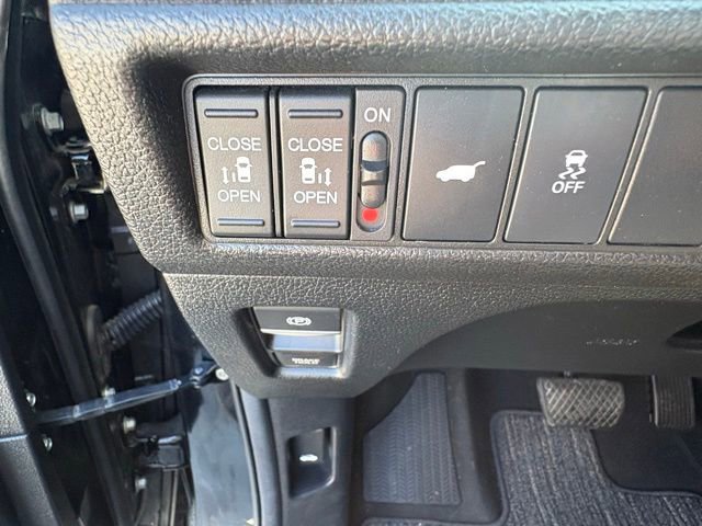 Used 2025 Honda Odyssey EX-L image 17