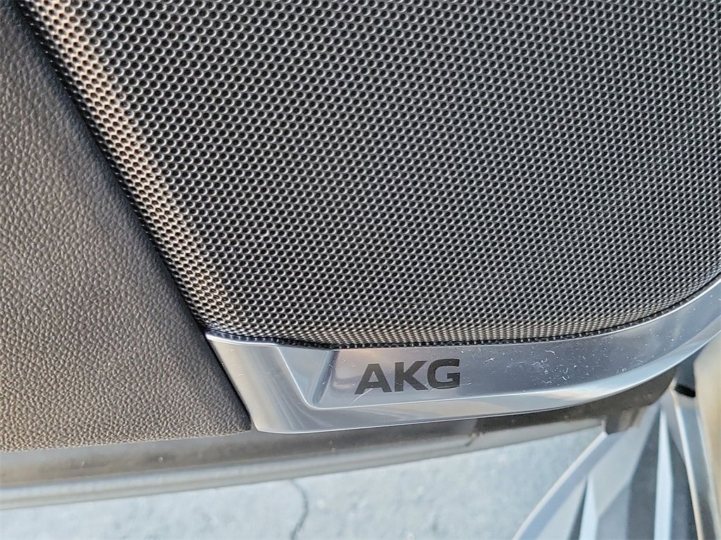 Certified 2024 Cadillac Escalade ESV Luxury image 23