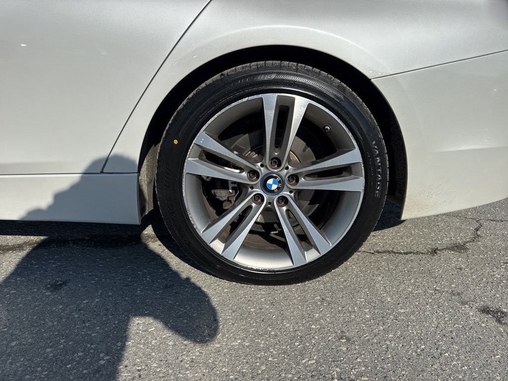Used 2018 BMW 330e image 31