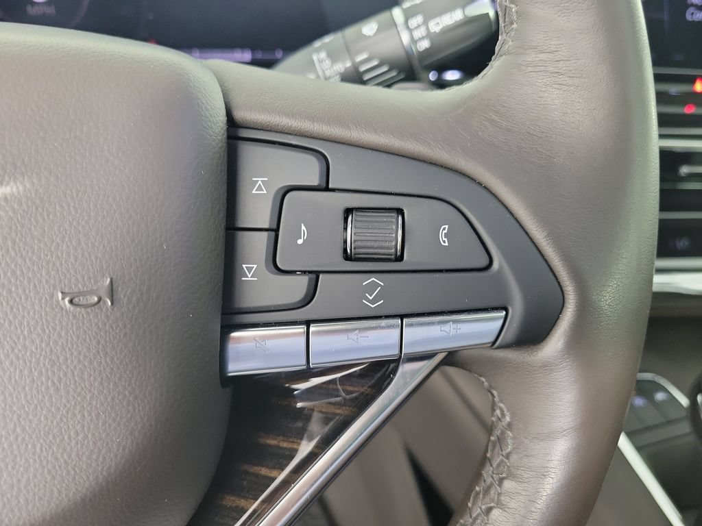 Certified 2023 Cadillac Escalade Premium Luxury w/ LPO, Radiant Package RWD image 24