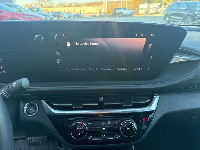 Used 2024 Buick Envista Sport Touring w/ Convenience I Package image 18