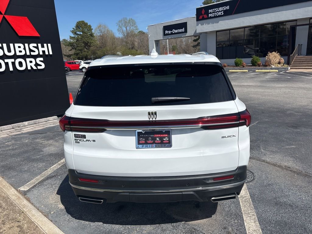 Used 2025 Buick Enclave Preferred AWD/4WD image 6