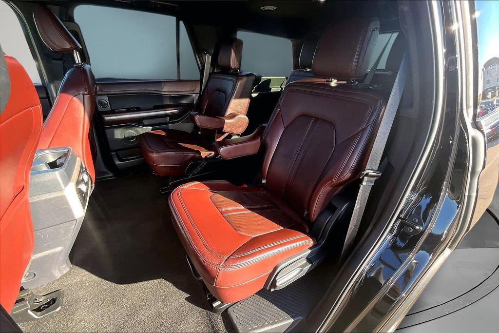 Used 2024 Ford Expedition Limited image 21