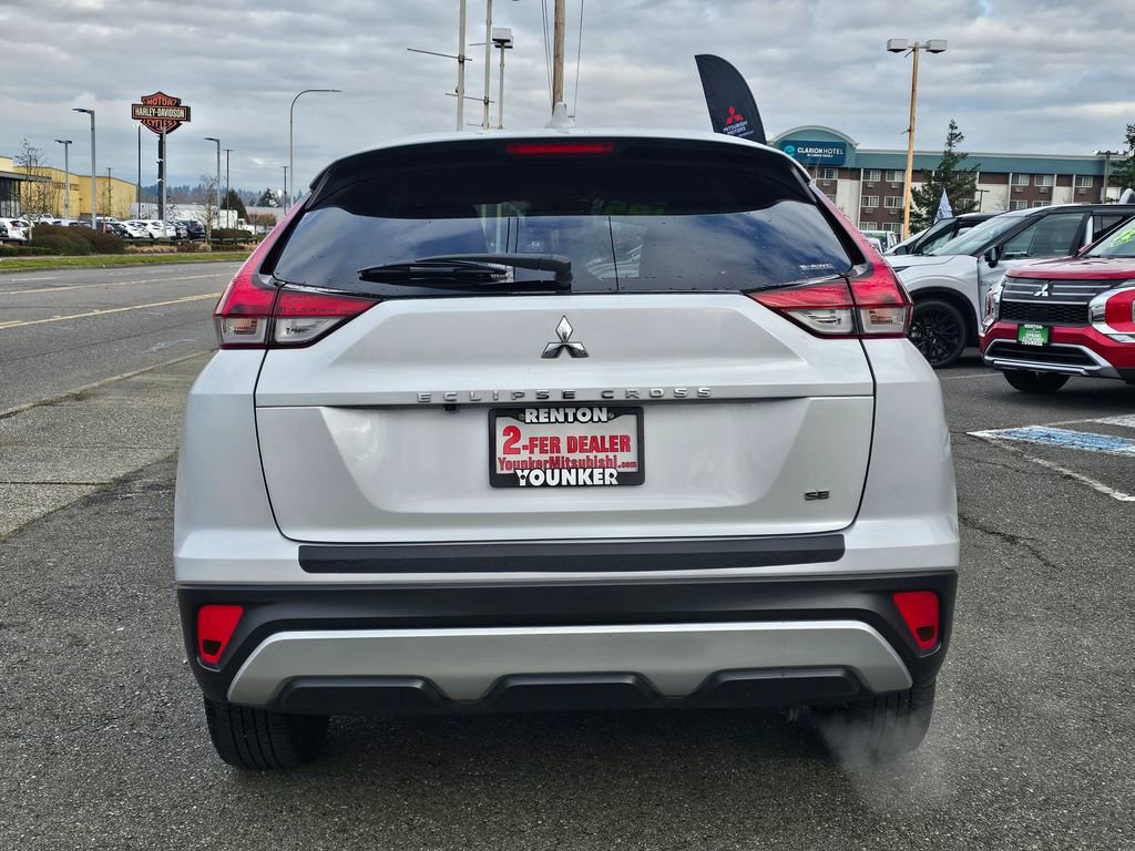 Used 2022 Mitsubishi Eclipse Cross SE image 6