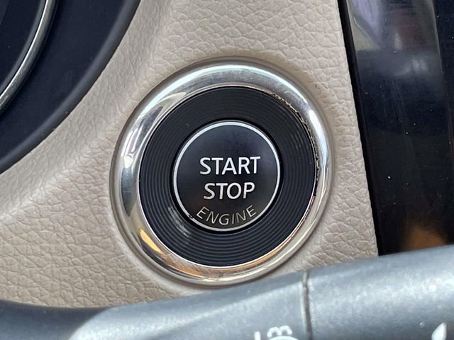 Used 2015 Nissan Rogue SV image 24