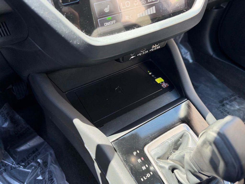 Used 2025 Subaru Forester Premium AWD/4WD image 29
