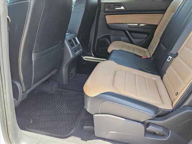 Used 2020 Volkswagen Atlas Cross Sport SEL Premium AWD/4WD image 19