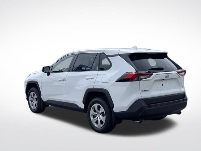 Used 2023 Toyota RAV4 LE AWD/4WD image 9