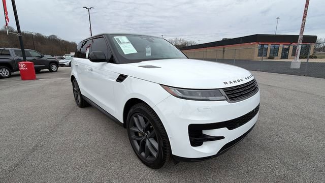 Used 2025 Land Rover Range Rover Sport SE AWD/4WD image 7